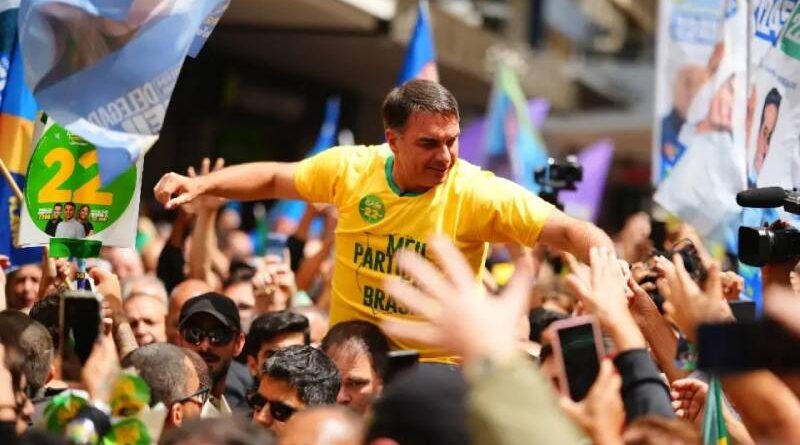 Flávio vai ao MPE contra fake news sobre Nossa Senhora Aparecida