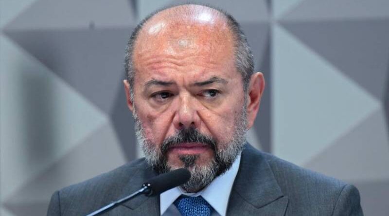 Empresários do INSS citam ex-ministro em acordos suspeitos, diz jornal