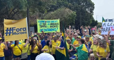 Atos em Brasília pedem impeachment de Moraes em meio à crise no STF