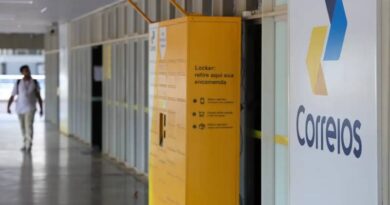 Após semana em greve, empregados dos Correios têm dissídio na segunda