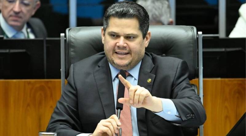 Banco Master: quais senadores se reuniram com ministros do STF antes dos julgamentos