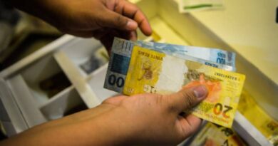 Serasa: 51% dos brasileiros adultos têm dívidas atrasadas