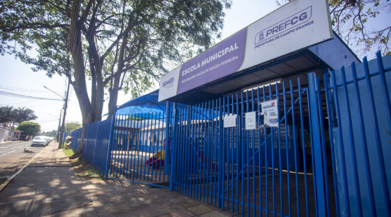 Pais denunciam novos casos de mal-estar com merenda e relatam ‘quadrado da disciplina’ em escola municipal da Capital