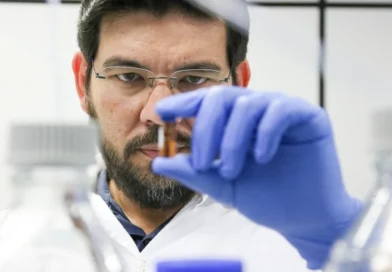 Cientista brasileiro que identificou enzimas de capivaras para produção de biocombustíveis vence o Prêmio FCW 2026