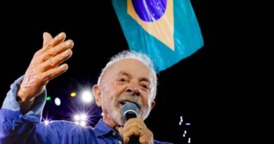 Lula passa sábado em Brasília se preparando para primeiro debate com Flávio