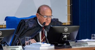 Conselheiro do TCE insiste em transferir casa a ré por tráfico e Justiça Federal barra novamente