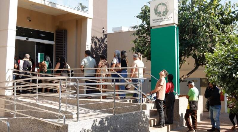 Defensoria quer gastar R$ 100 milhões ao ano para criar 654 novos cargos, maioria sem concurso