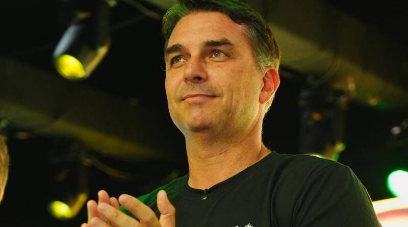 Aliado de Trump diz que Marco Rubio garantiu segurança de Flávio Bolsonaro nos EUA e alfineta: ‘Os democratas jamais teriam permitido’
