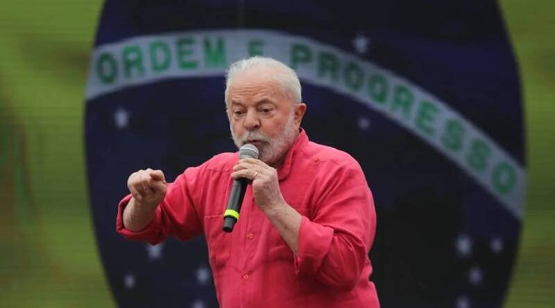 Lula comenta fuga de Flávio Bolsonaro do Brasil: ” Vergonhoso”