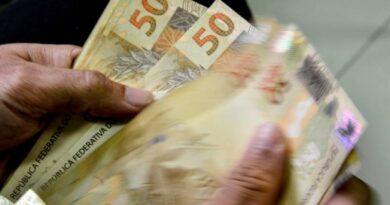 Dívida das famílias bate recorde e compromete 29% da renda dos brasileiros