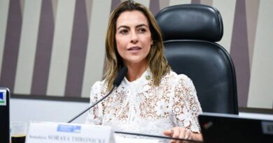 Justiça condena Soraya Thronicke a pagar R$ 50 mil a Alfredo Gaspar
