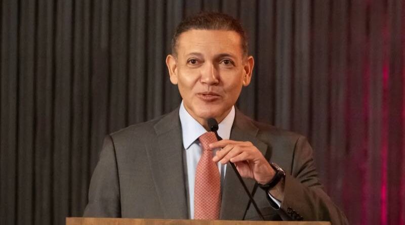 Master: deputados do PT pedem a Fachin investigação contra Nunes Marques